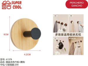 Gancho perchero adhesivo